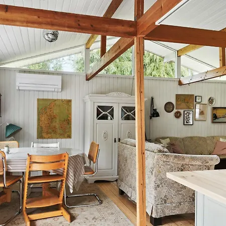 Three Generation Summer House In Colourful Style Vakantiehuis *