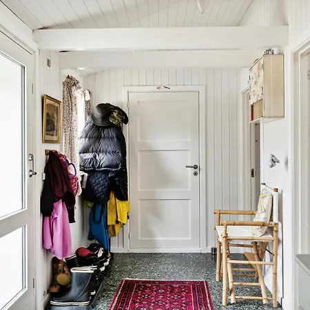 Vakantiehuis Three Generation Summer House In Colourful Style