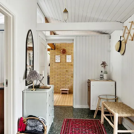 Three Generation Summer House In Colourful Style Vakantiehuis