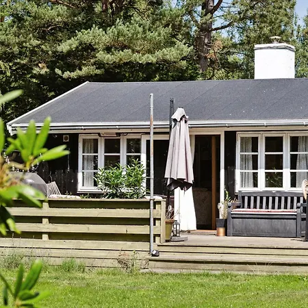 Three Generation Summer House In Colourful Style *